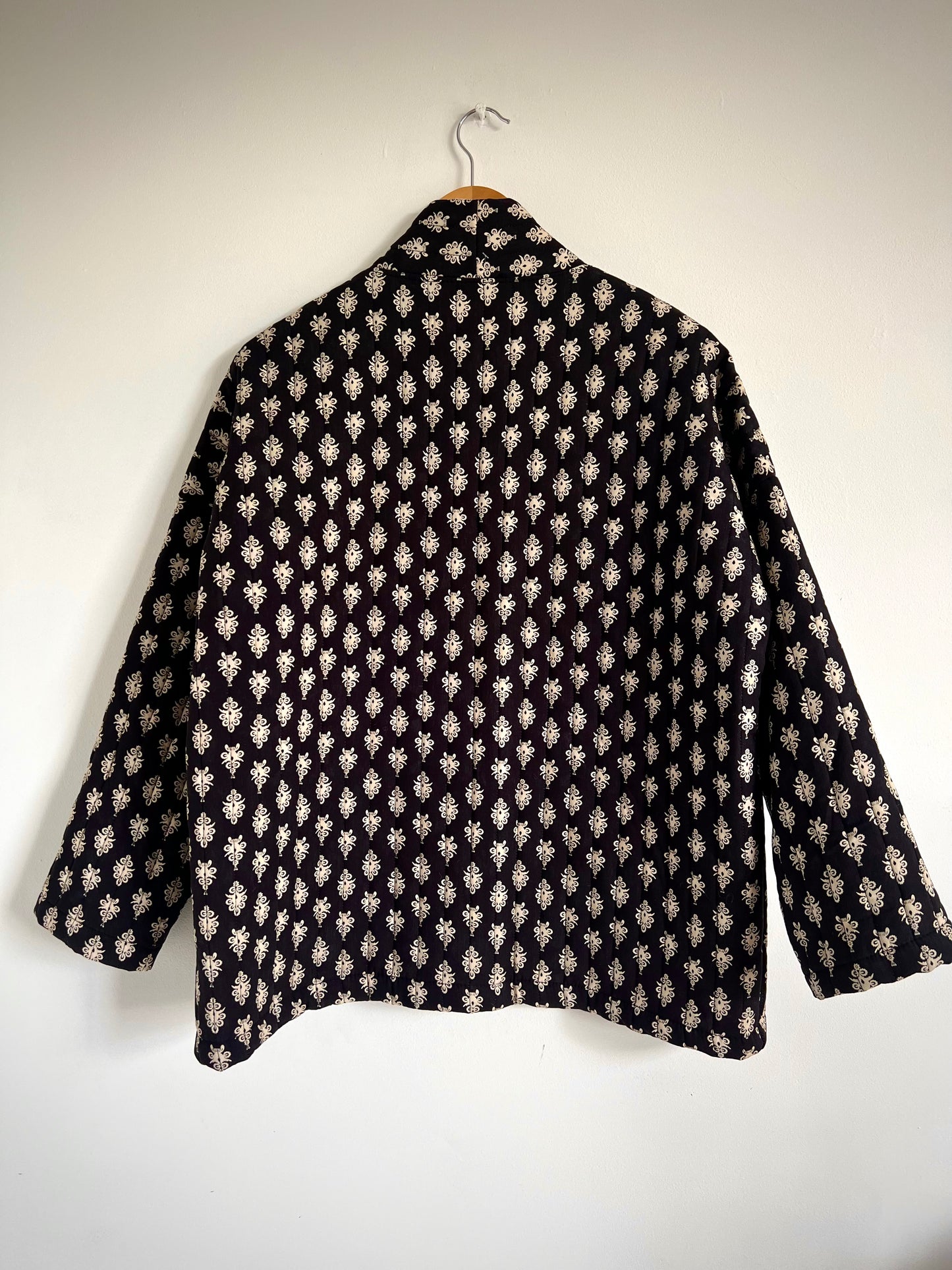 Hannah Black & Cream Paisley Print Indian Style Quilted Jacket