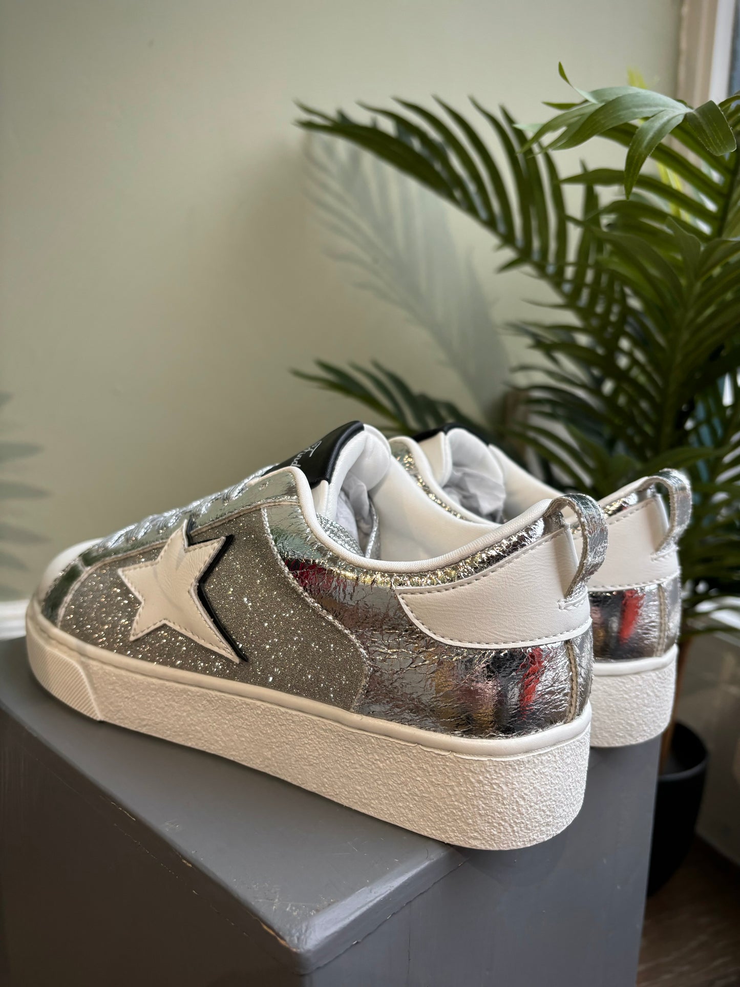 Silver & White Star Trainers With Silver Laces
