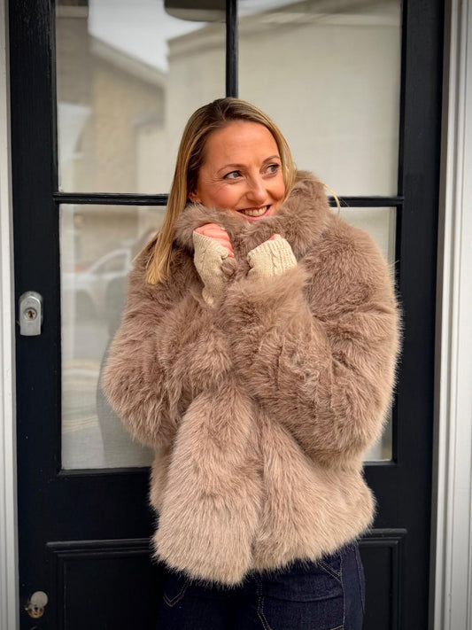 Short faux fur jacket taupe women’s