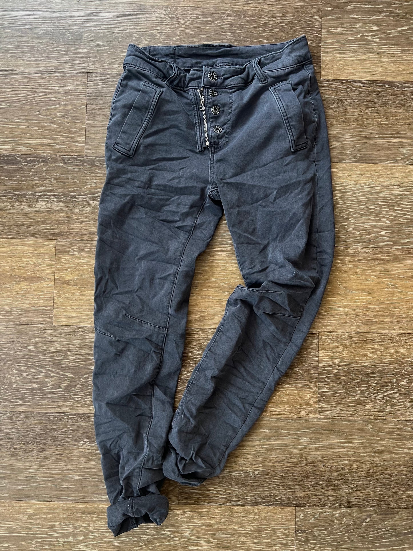 Melly & Co Grey Jeans