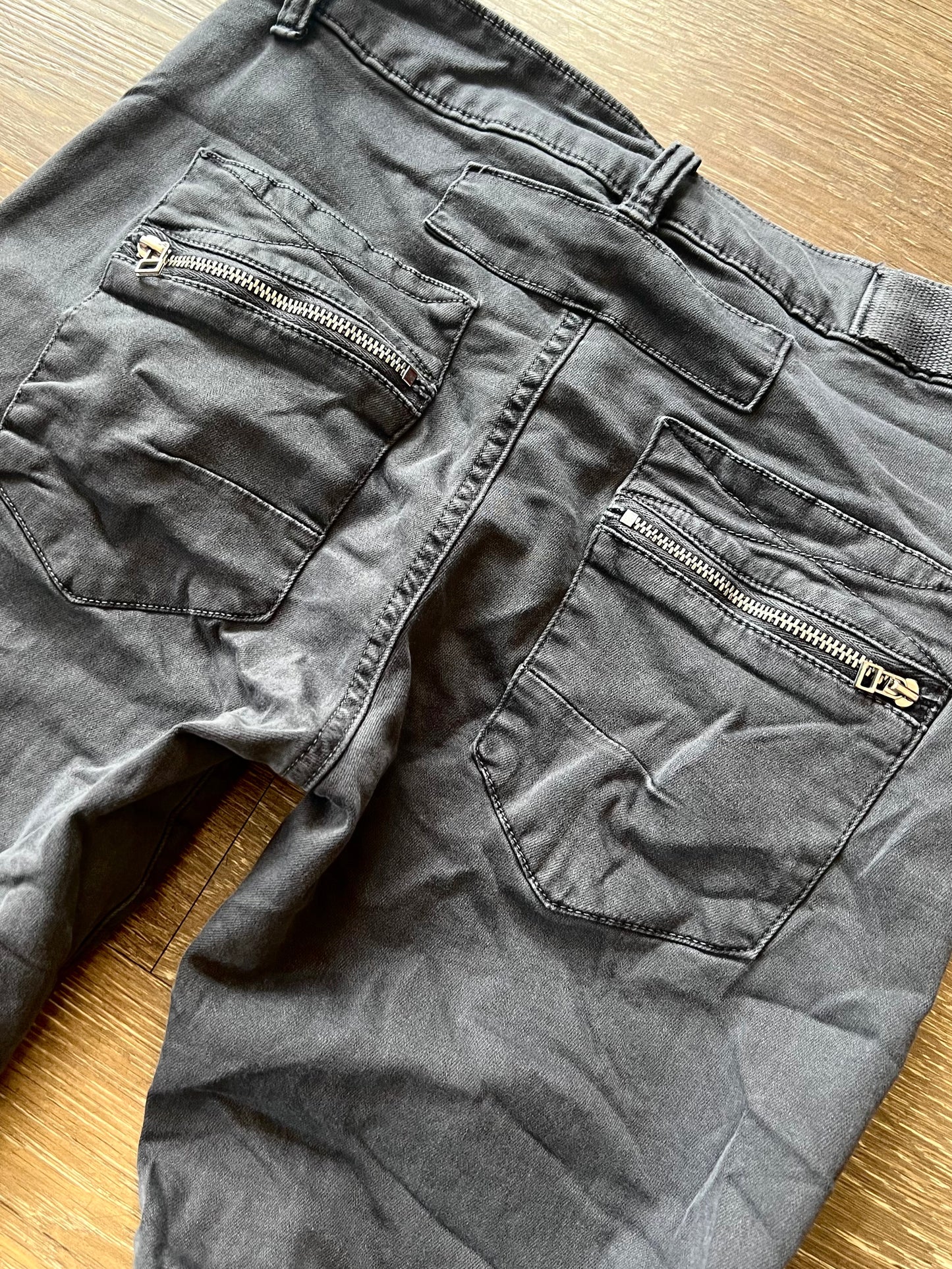 Melly & Co Grey Jeans