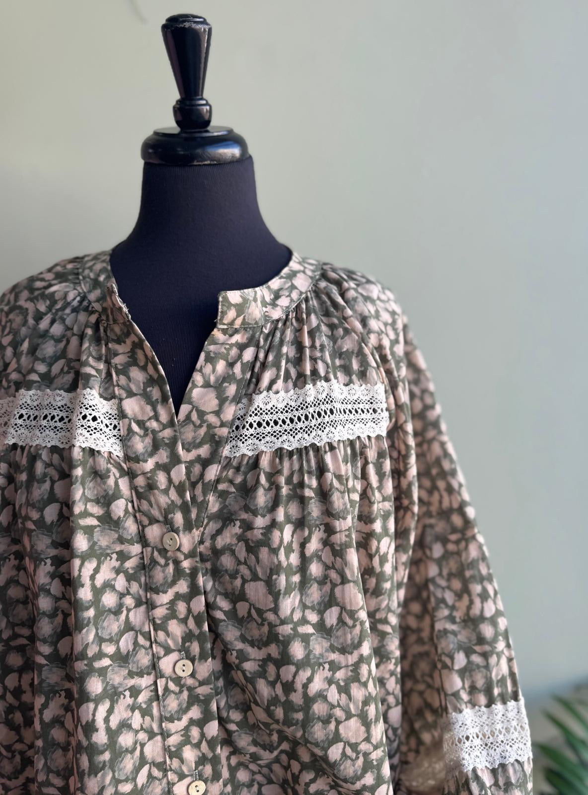 Miranda Ditsy Brush Stroke Print Blouse With Lace Trim - Khaki Or Pink Cotton