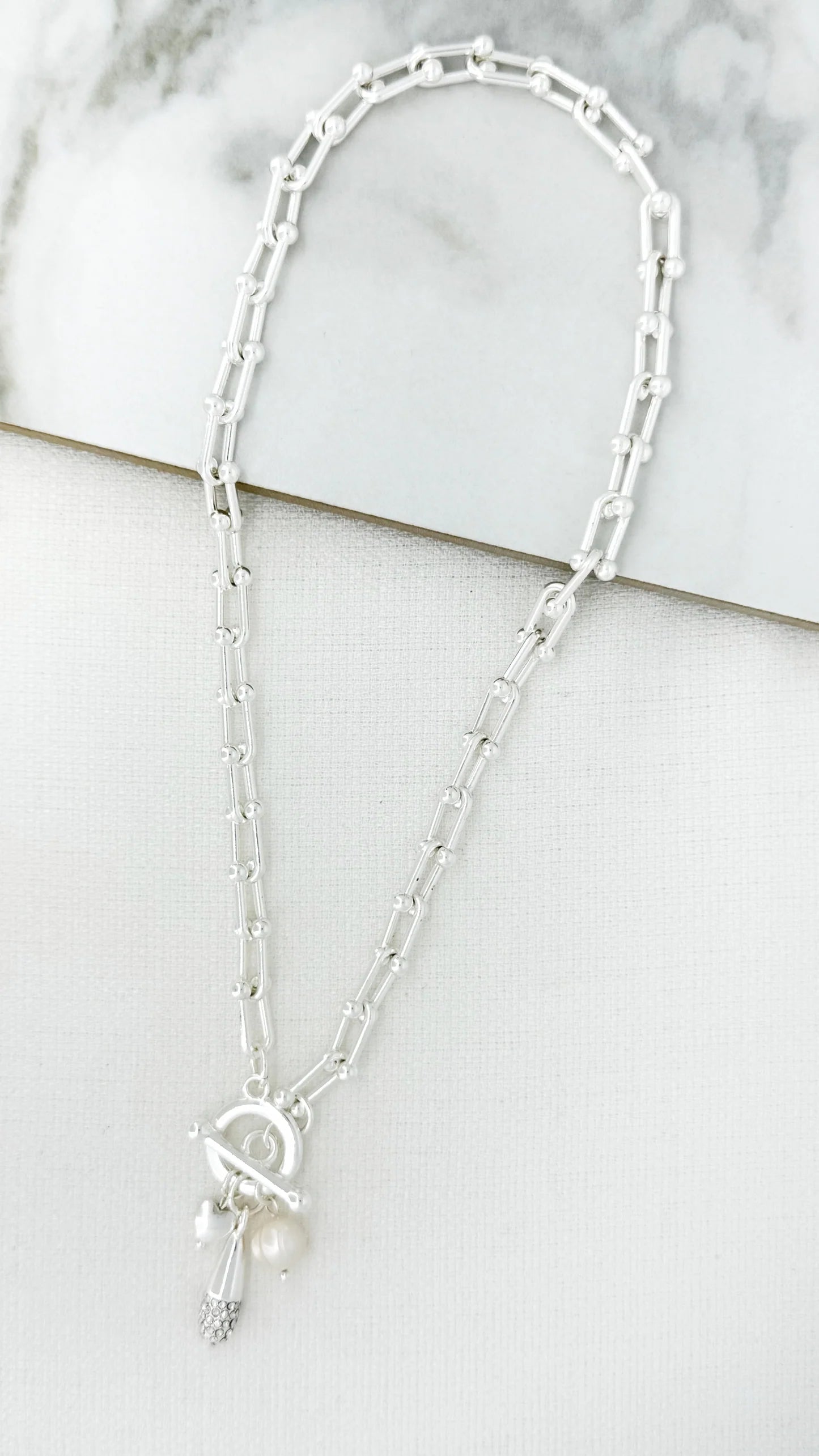 Envy Jewellery Short Chunky Chain Necklace With T Bar And Pearl Charms