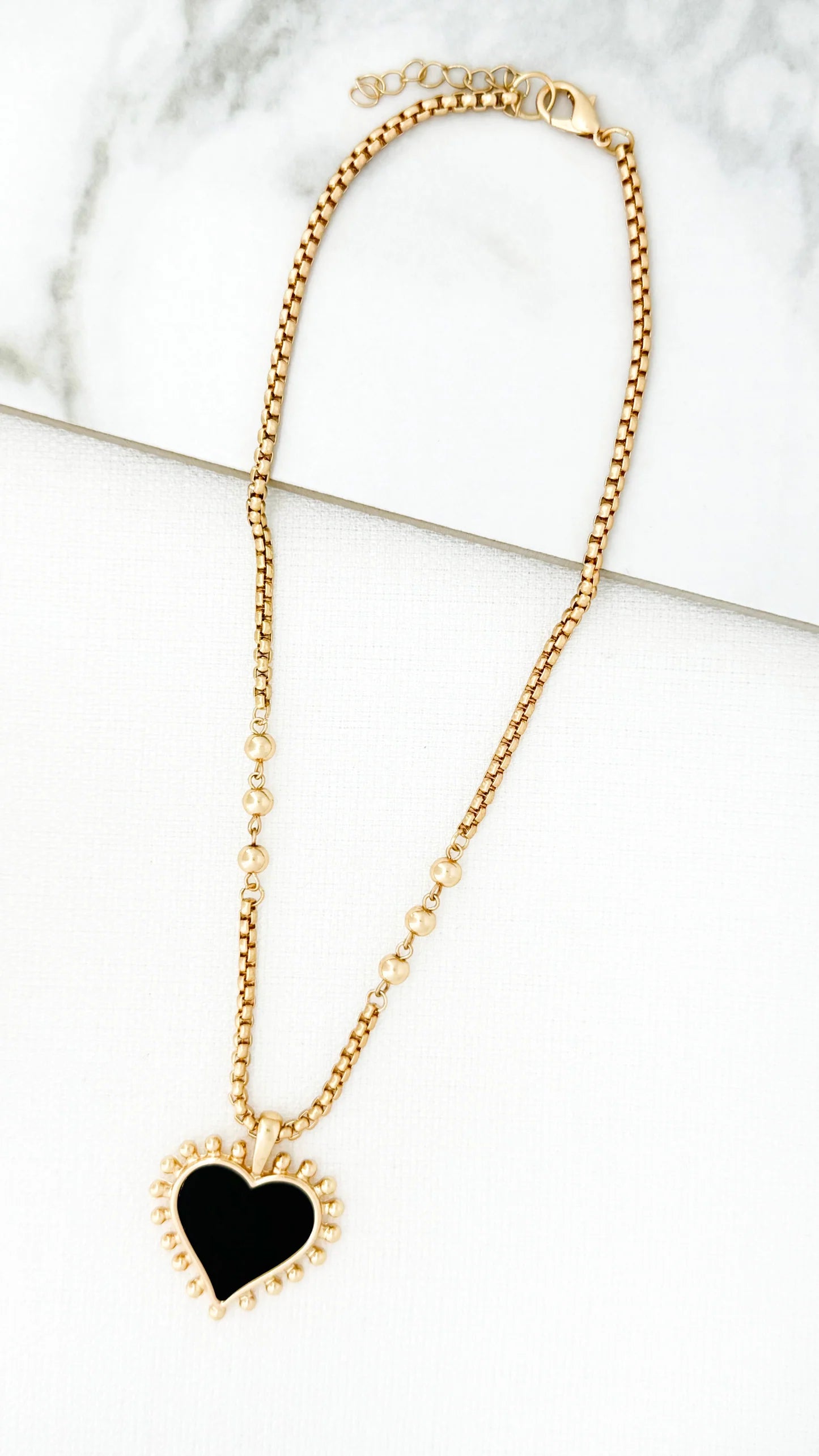 Envy Jewellery Gold Toned Short Necklace With Black Or White Heart Pendant