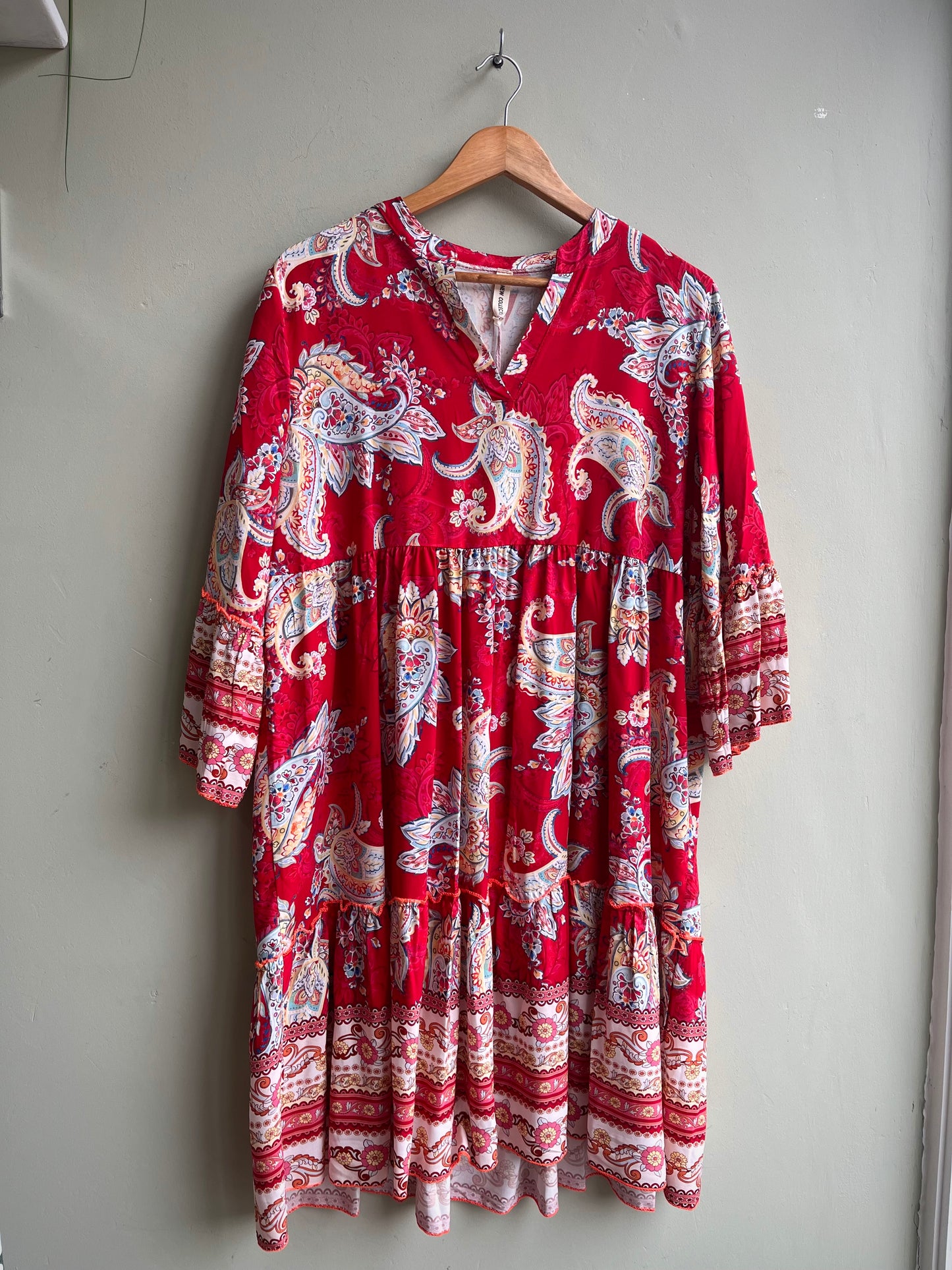Evie Paisley Print Short Tiered Dress With Fluted Sleeves - Red Or Orange