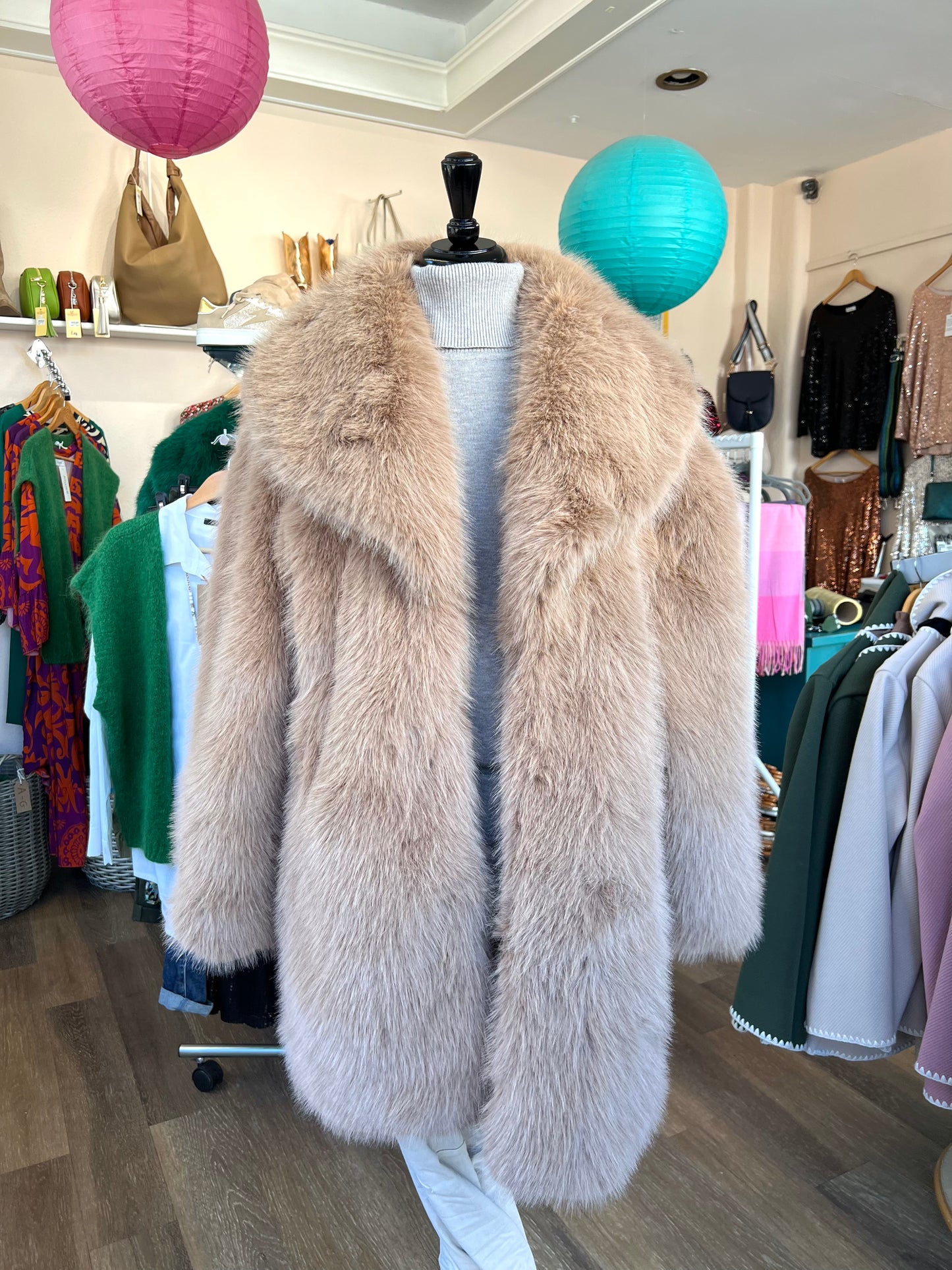 Mina Camel Beige Luxe Fur Fur Coat