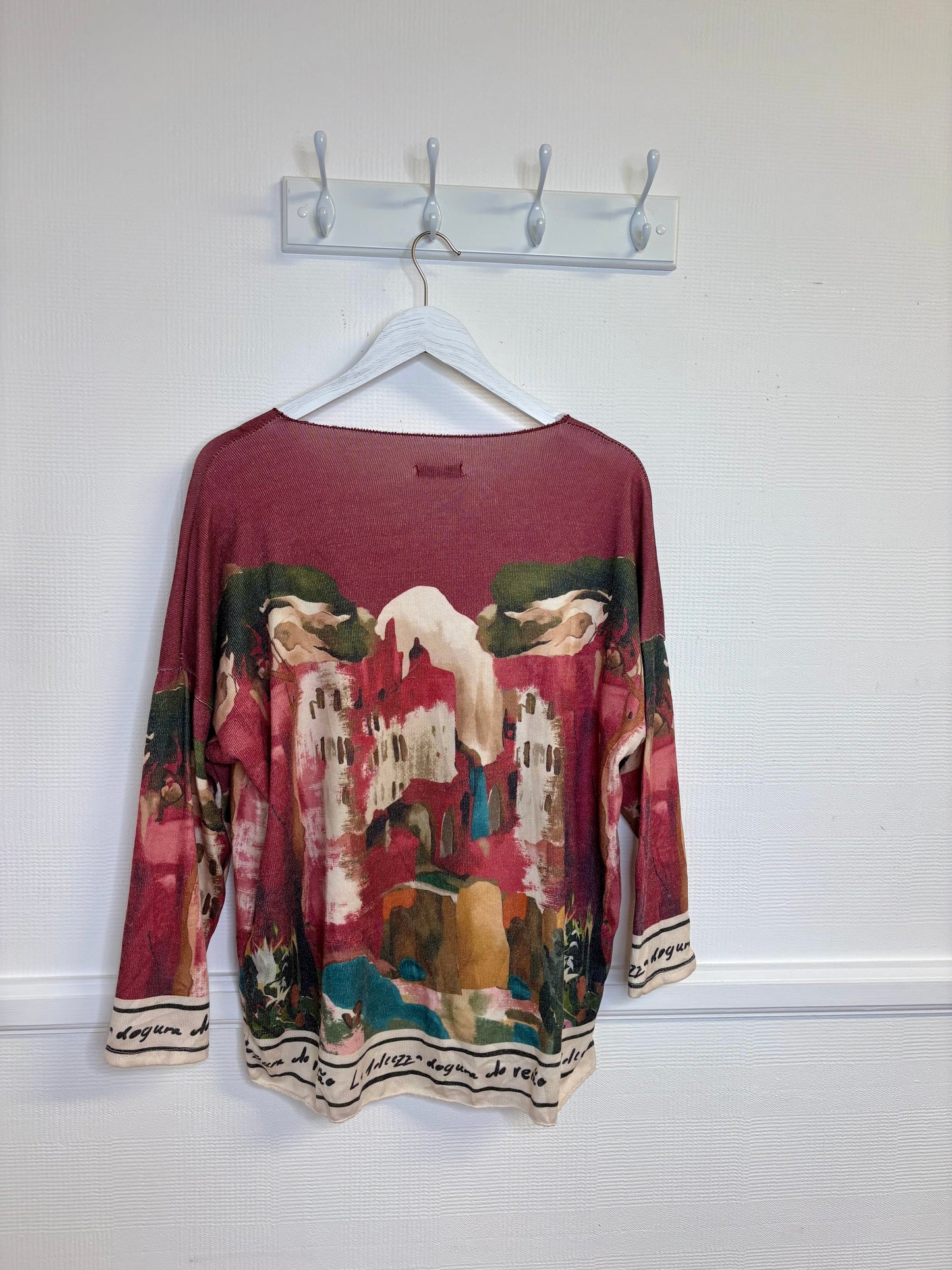 Rachel Landscape Print Fine Knit V Neck Top - Charcoal Or Burgundy
