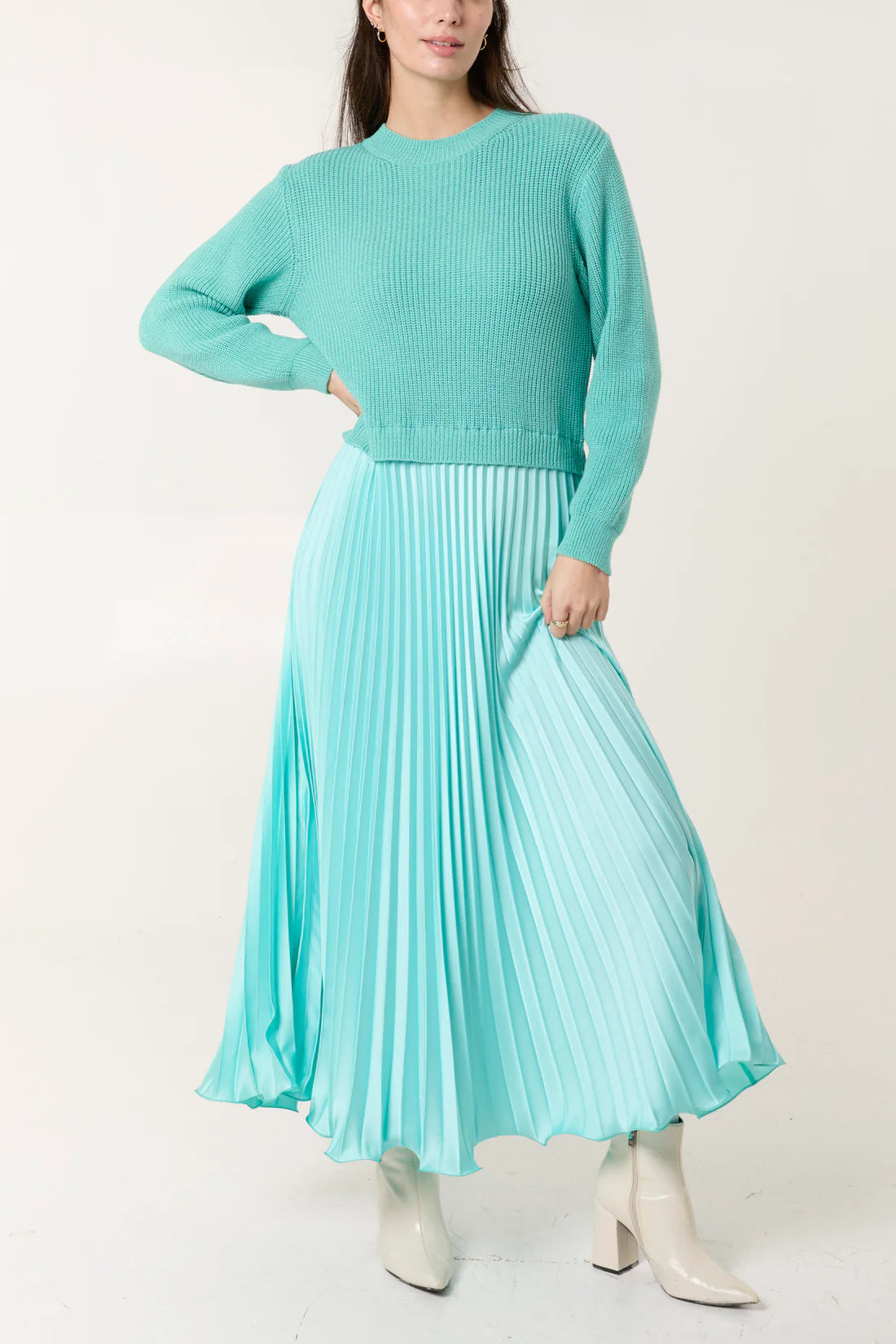 pale green 
pleated skirt jumper dress 