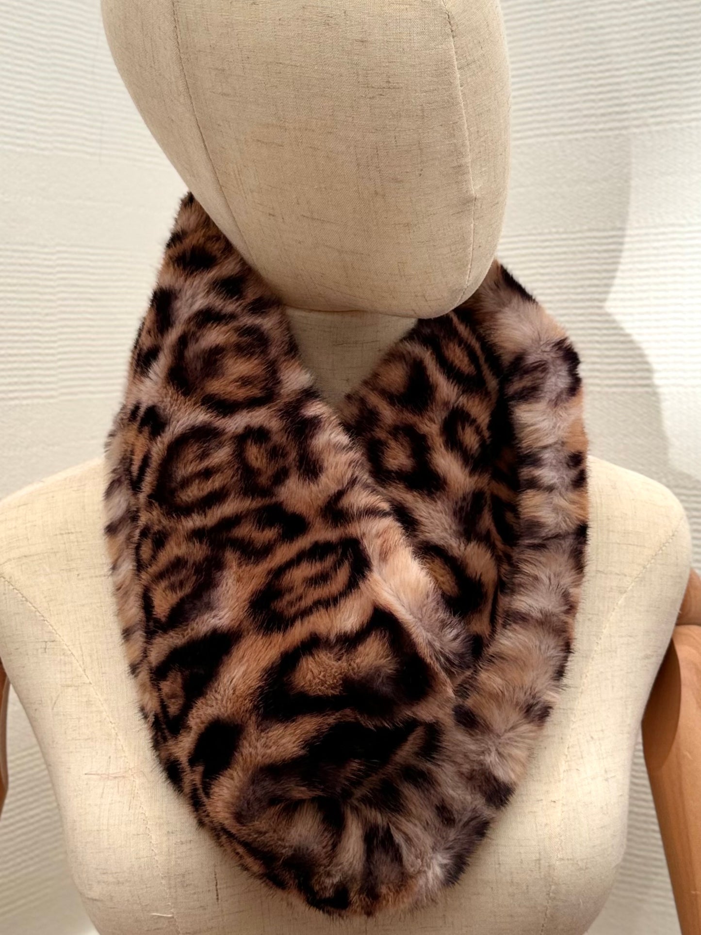 Faux Fur Leopard Print Snood