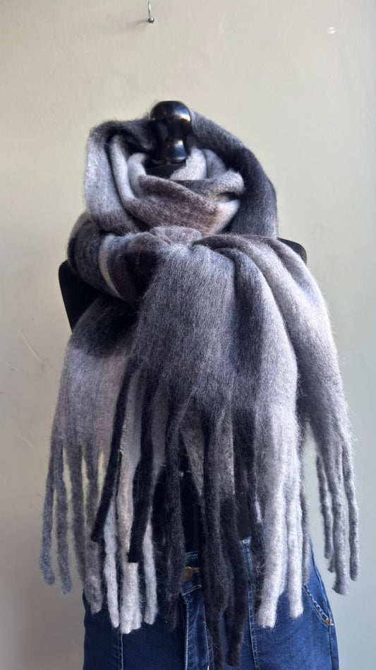 Frosty Mornings Checked Blanket Scarf