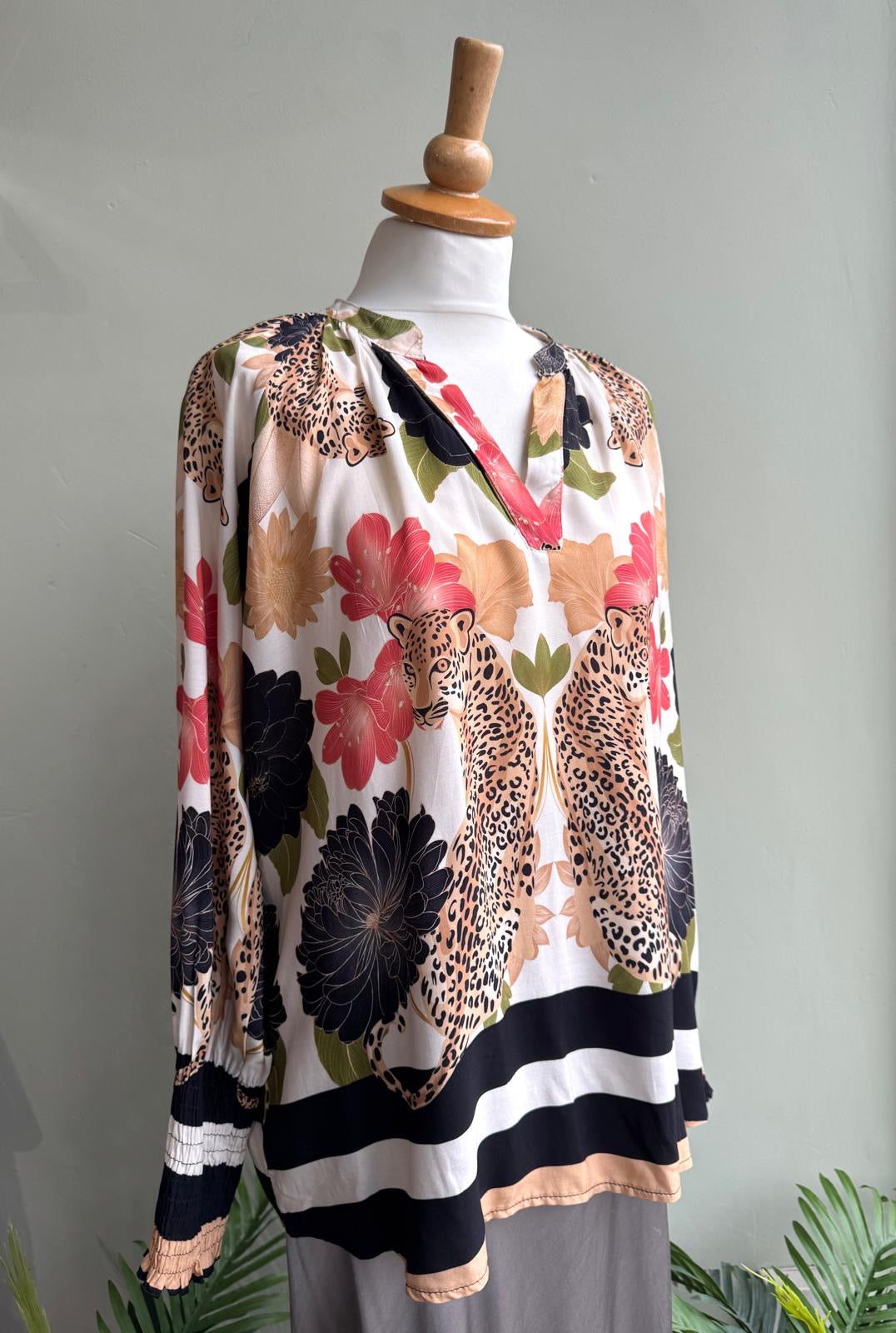 Leopard & Floral Print Blouse With Deep Shirred Cuffs black 