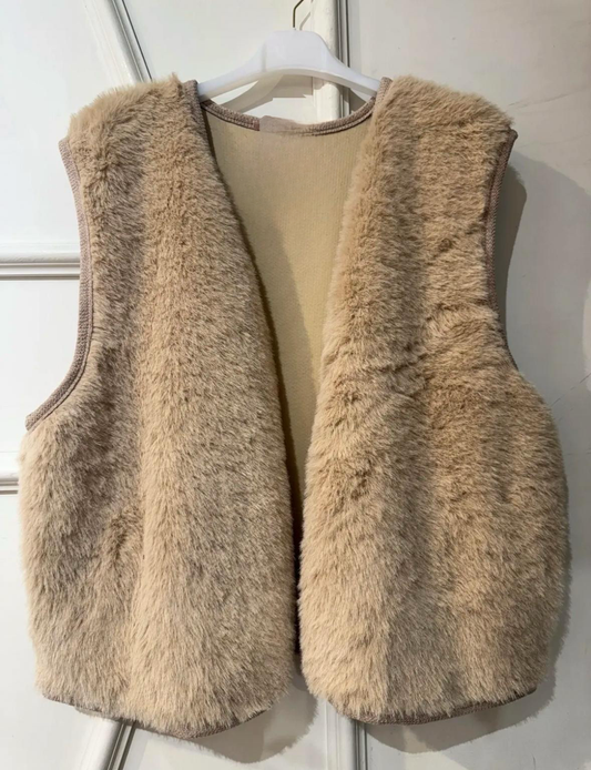 Sienna Lightweight Faux Fur Gilet - Milky Beige