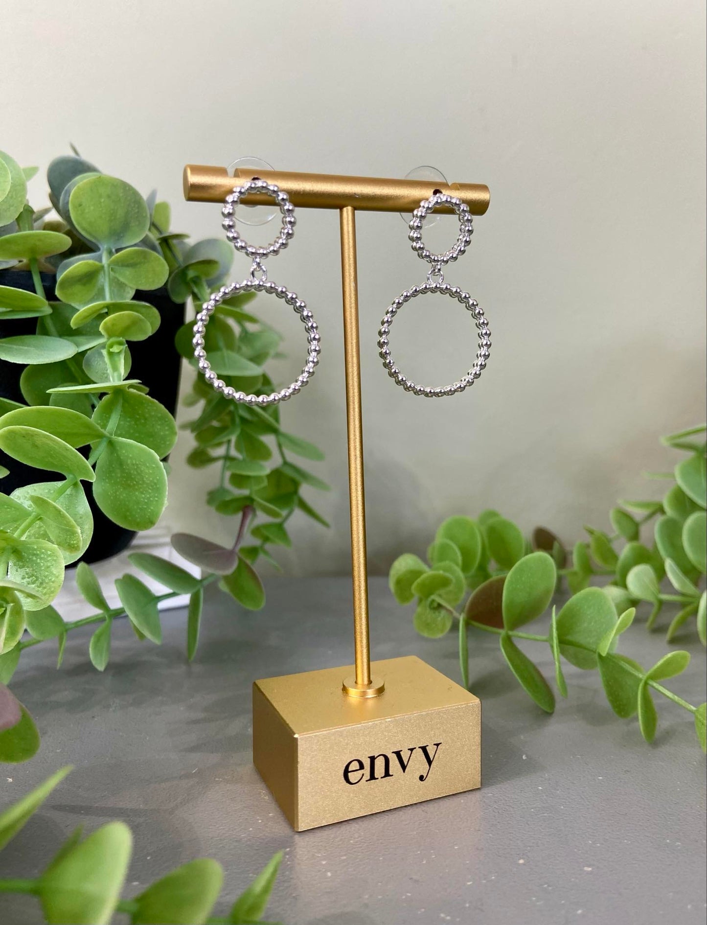 Envy Jewellery Textured double hoop silver earrings