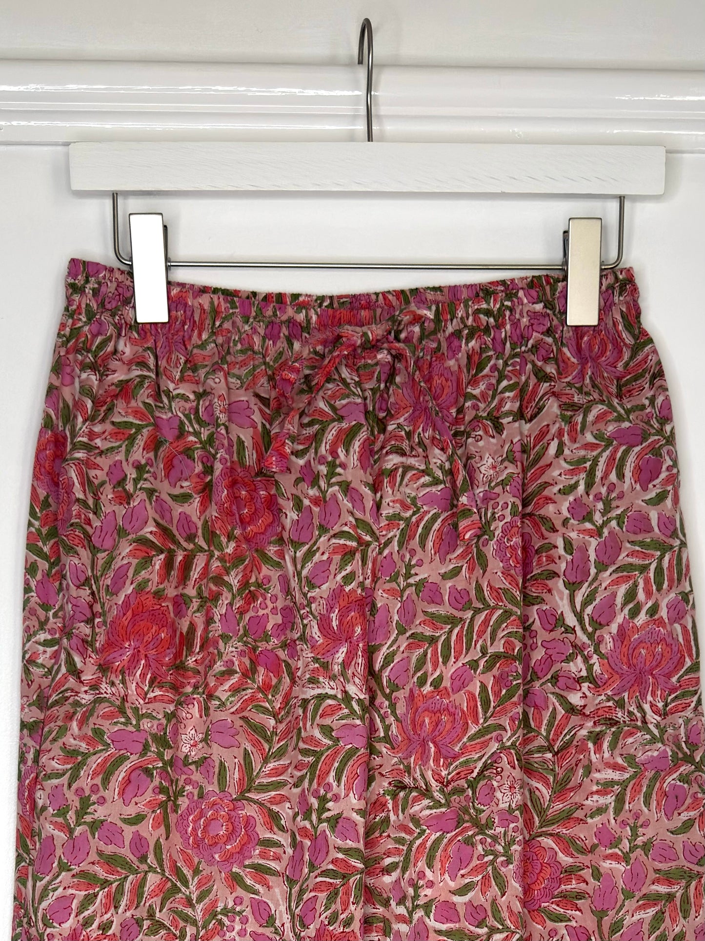 Tamarisk Bazaar Luxury Hand-Printed Indian Cotton Pyjamas- Pink Floral