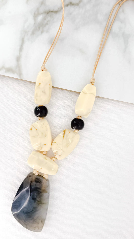 Envy Jewellery Chunky Resin Beaded Large Pendant Necklace - Cream Taupe & Black