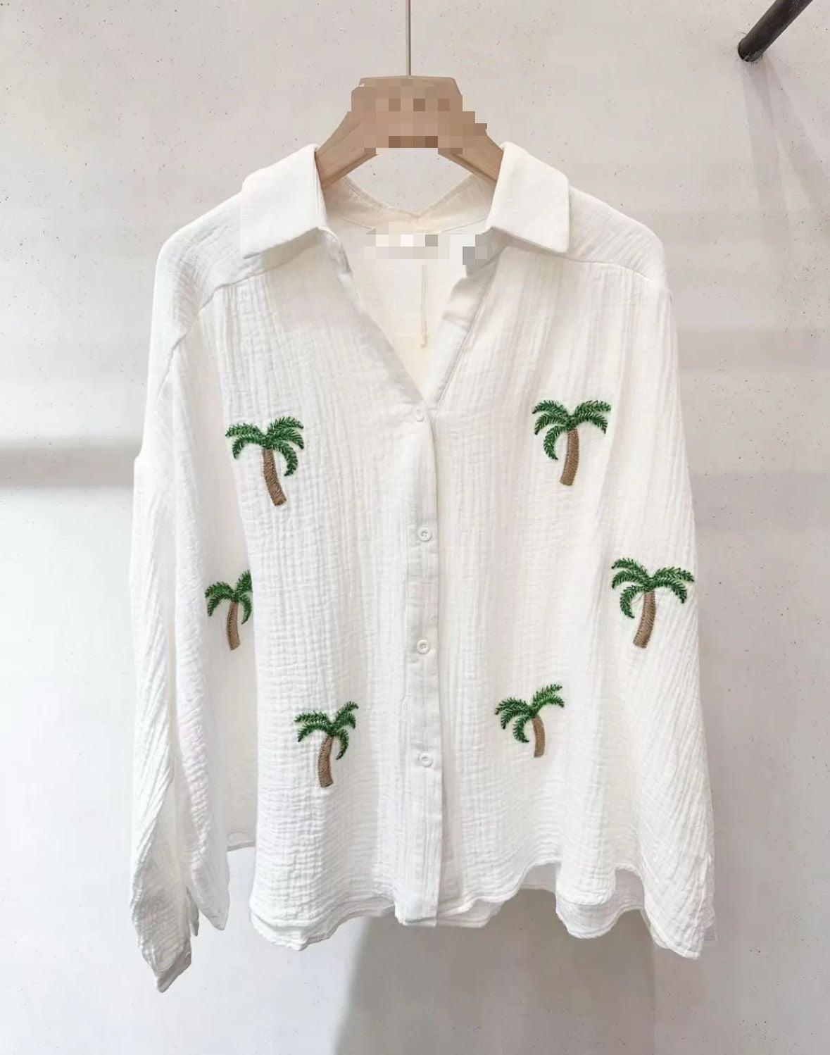 Sara Slouchy White Cheesecloth Shirt With Embroidered Palm Trees