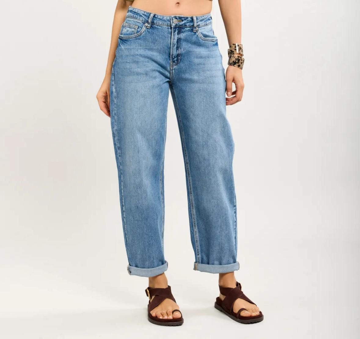 Toxik Subtle Barrel Leg Jeans - Light Denim Wash