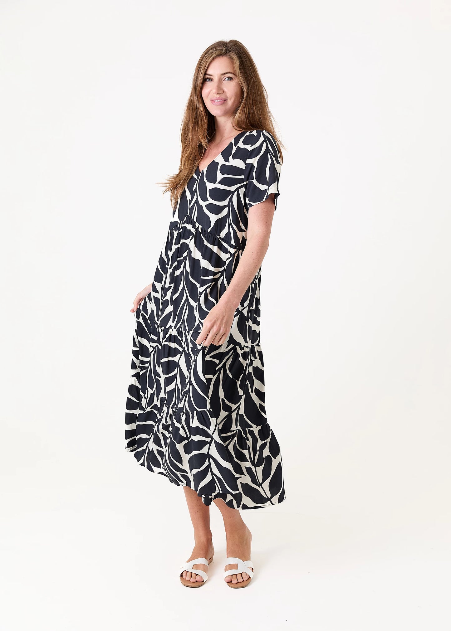 Tilda Mono Leaf Print Loose Midi Dress