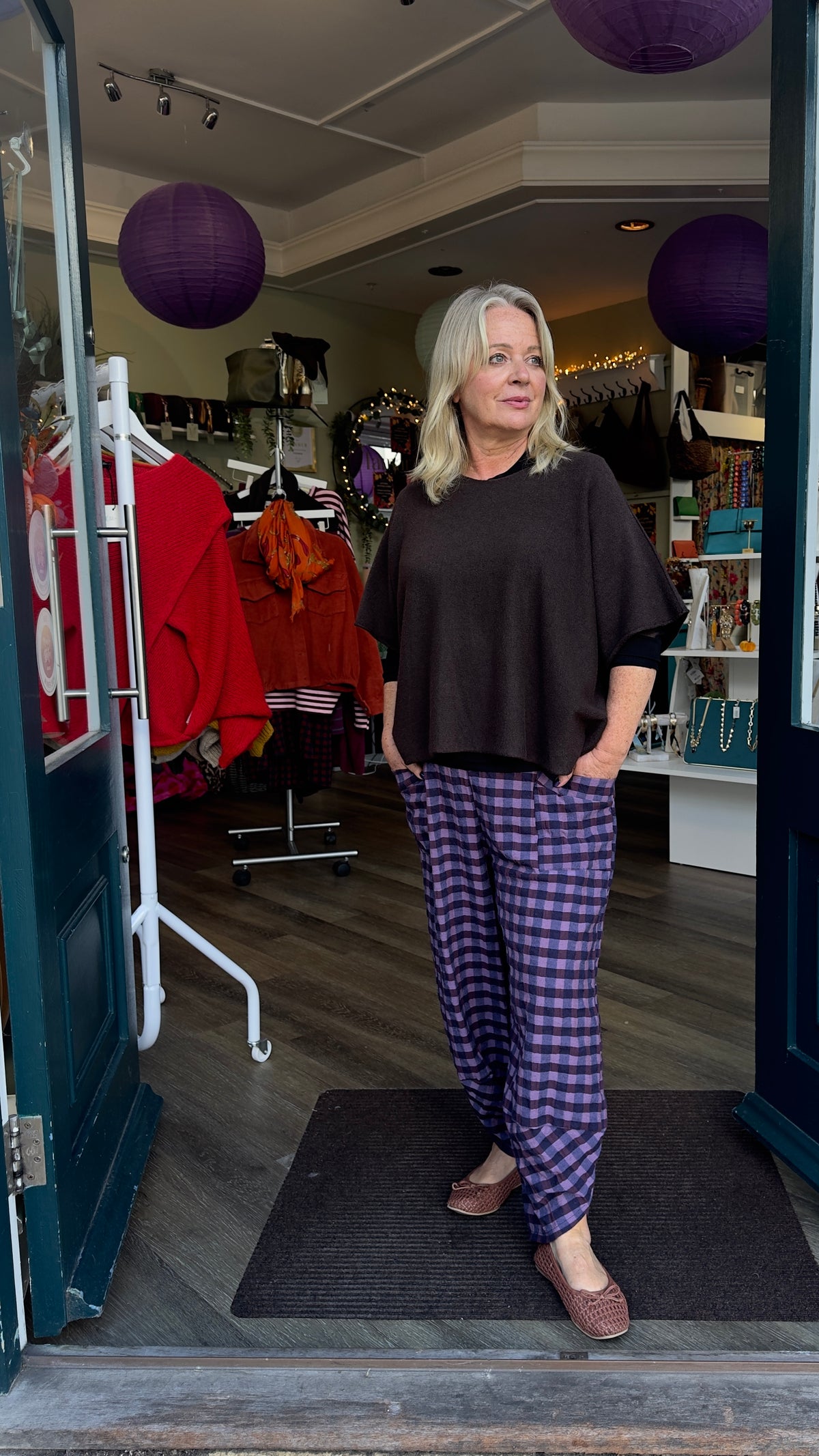 Lila Tulip Hem Checked Barrel Leg Trousers