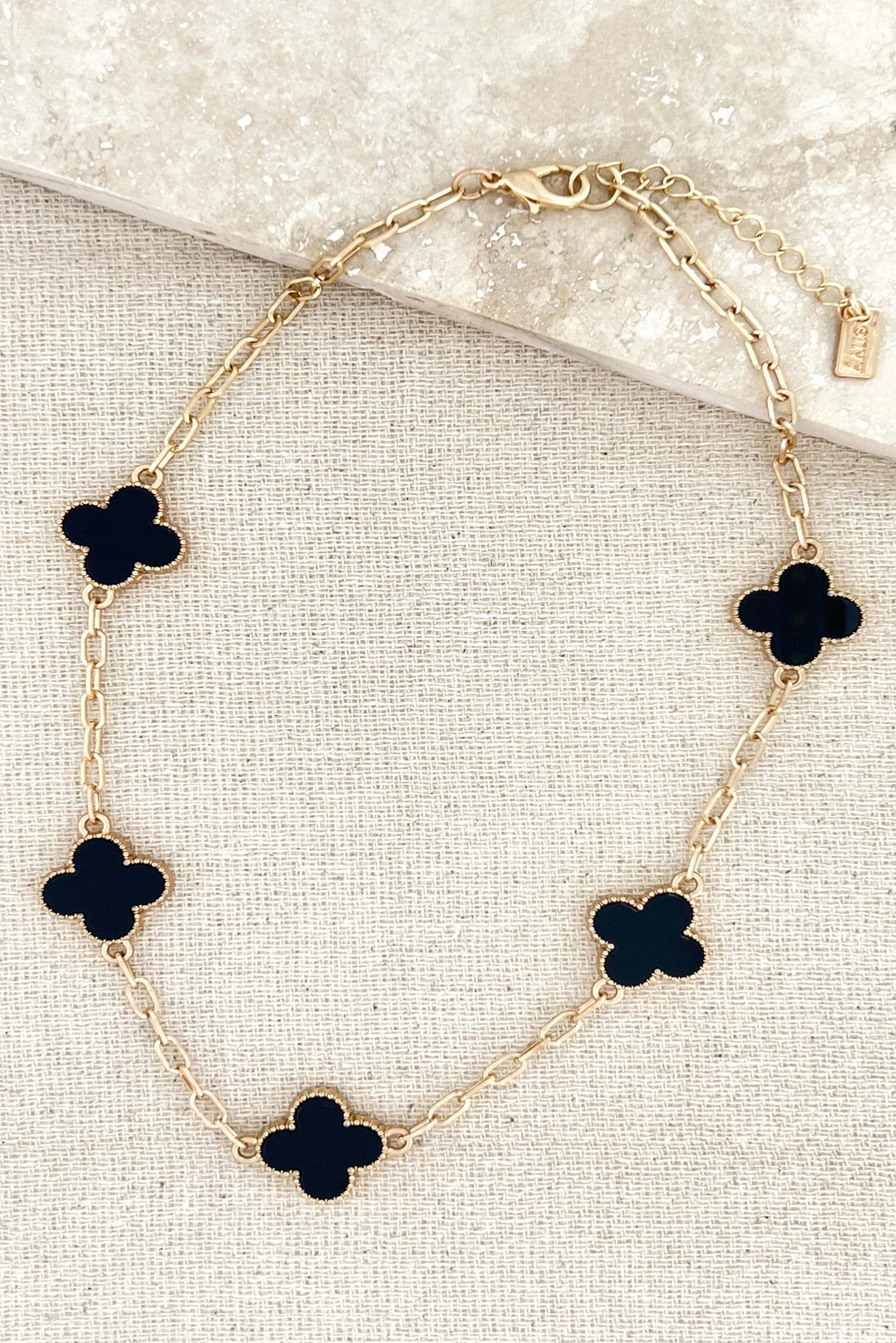 Envy Jewellery Short Gold And Black Clover Necklace