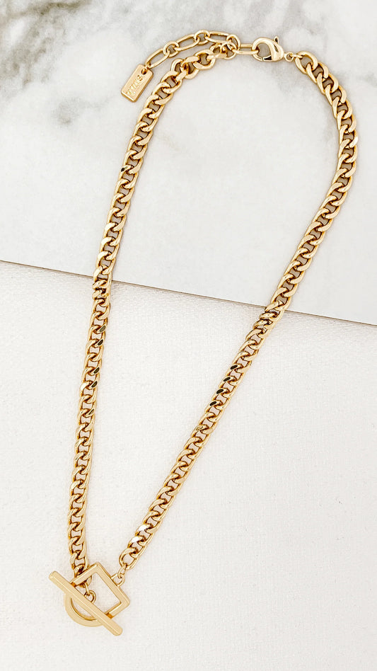 Envy Jewellery Equestrian Style Short gold flat chain T-bar necklace