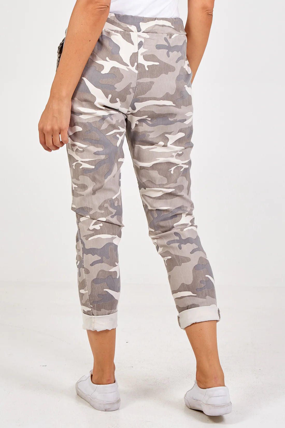 Jane Magic Camouflage Trousers