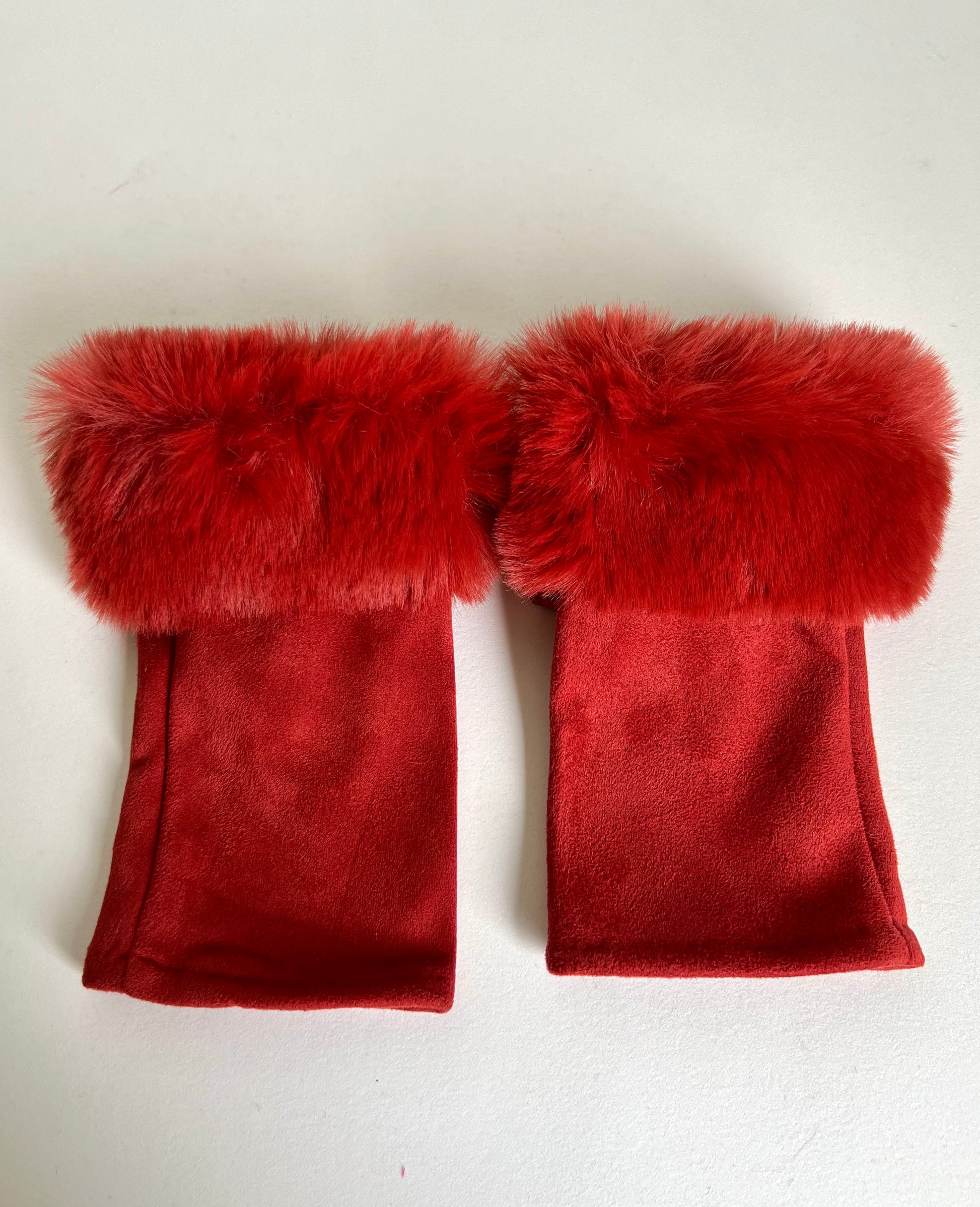 Faux Fur & Suedette Fingerless Gloves red 